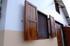 The varnished shutters